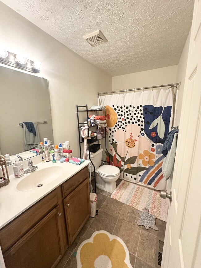 Building Photo - 148 Clover Valley Cir