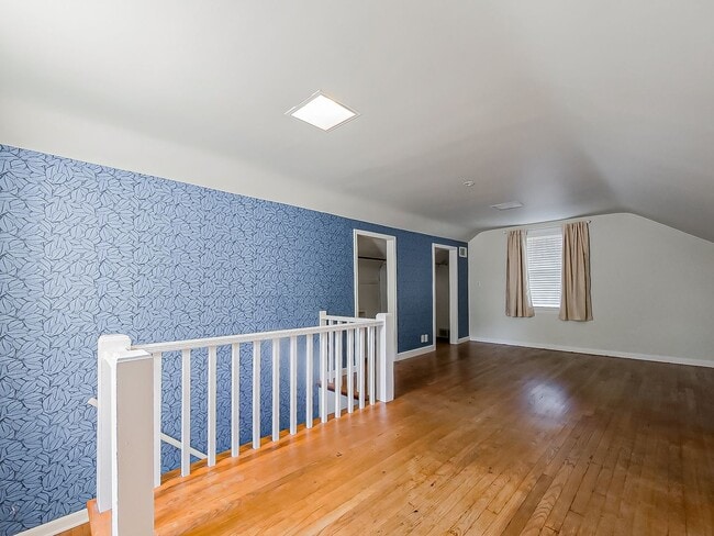 Building Photo - Charming Colonial in the Heart of Grosse P...