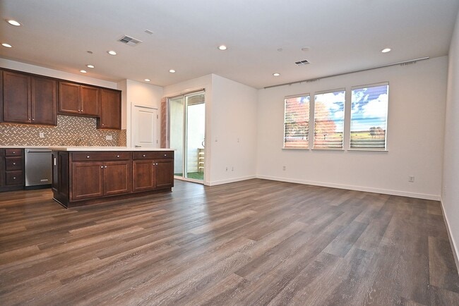 Building Photo - Beautiful Modern 3BR Home in the Heart of Milpitas