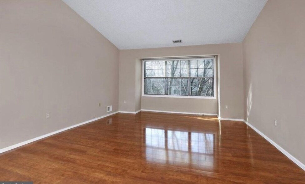 Building Photo - 41 Feiler Ct