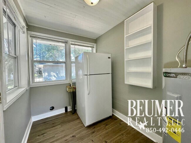 Building Photo - Charming + affordable 1/br 1/ba Cottage for rent