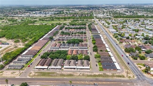 Building Photo - 13 South Dr