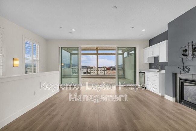 Building Photo - 5141 Rambutan Wy