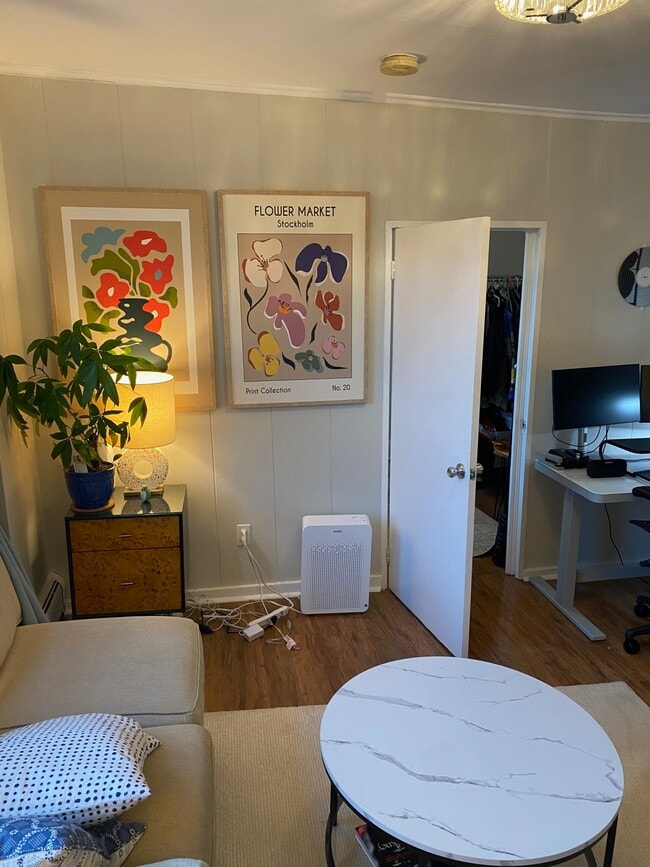 Building Photo - 105 Jersey St