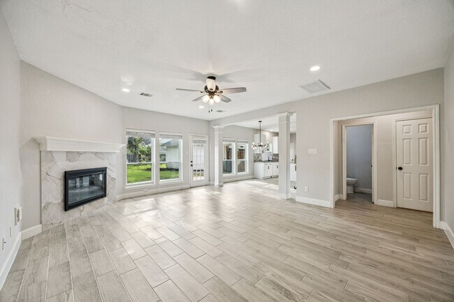 Building Photo - 16802 Willow Bend Ct