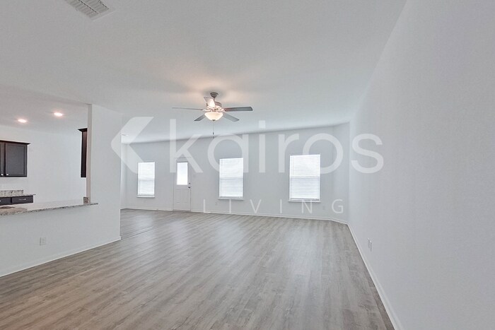 Building Photo - 962 Shady Brk