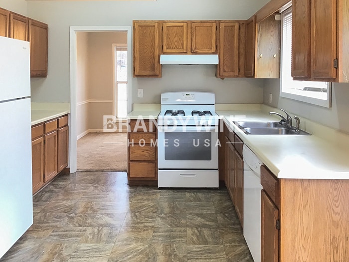 Building Photo - 5900 Homestead Cir