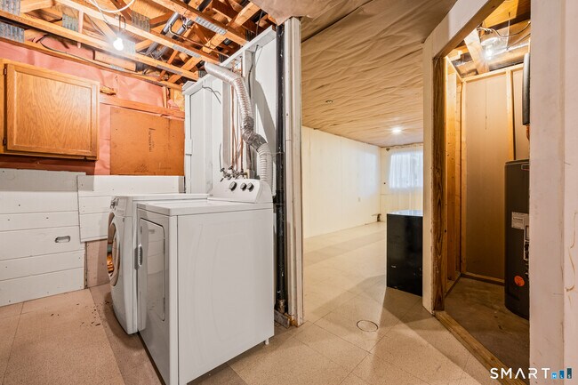 Building Photo - 18 Dutton Pl Way