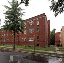 Building Photo - 1907 18th St SE