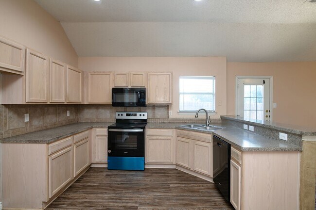 Building Photo - **Eldorado Heights**