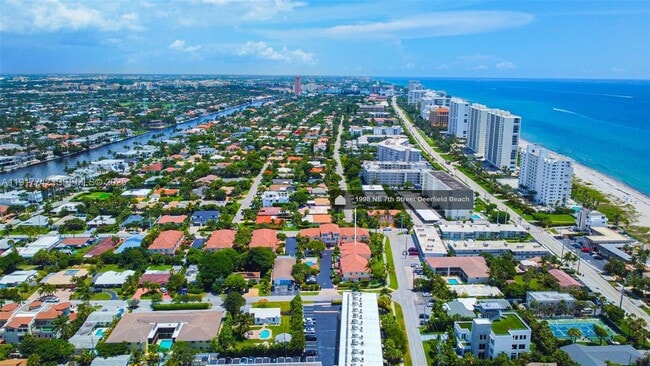 Building Photo - 1998 NE 7th St