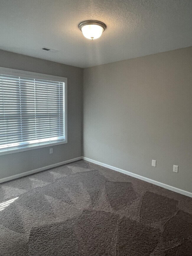 Building Photo - 8241 Zodiac Ln