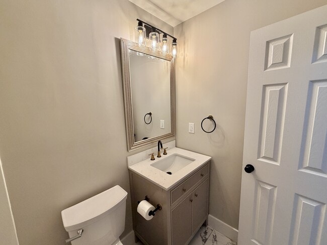 Building Photo - 5958 Scottsdale Dr