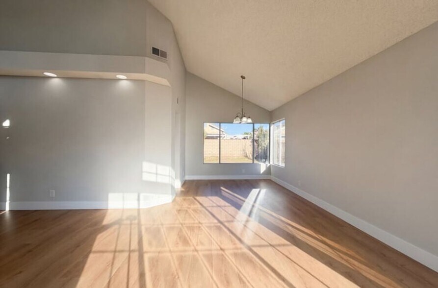 Building Photo - 37740 Duffel St