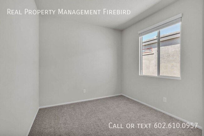 Building Photo - 17996 W Sand Hls Dr