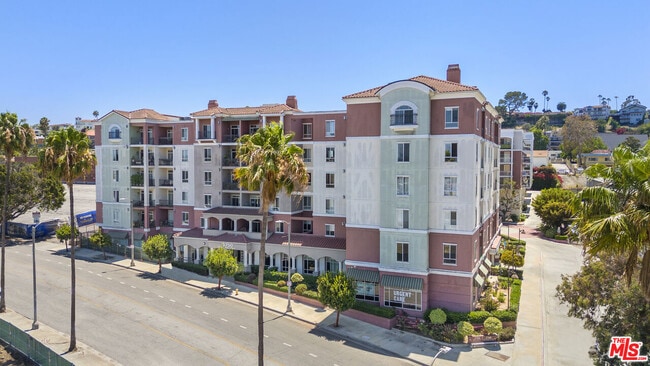 Building Photo - 3750 Santa Rosalia Dr