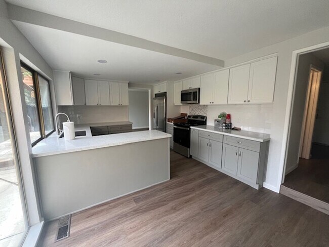 Building Photo - Pleasanton Home for Rent