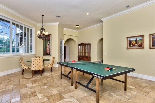 Building Photo - 2225 23rd St SW