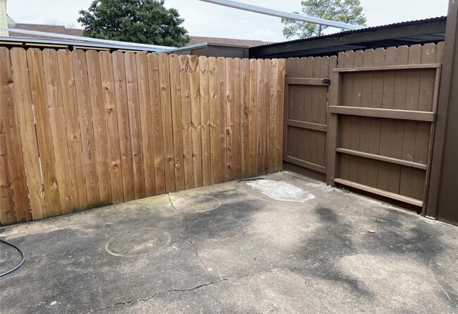 Building Photo - 4211 Benard Ct