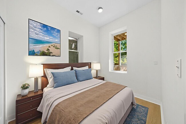 Building Photo - 3037 W Lexington St