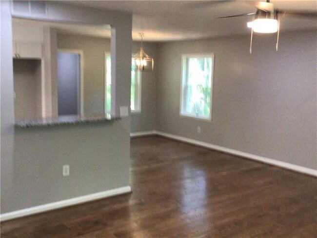 Building Photo - 4944 Shiloh Dr