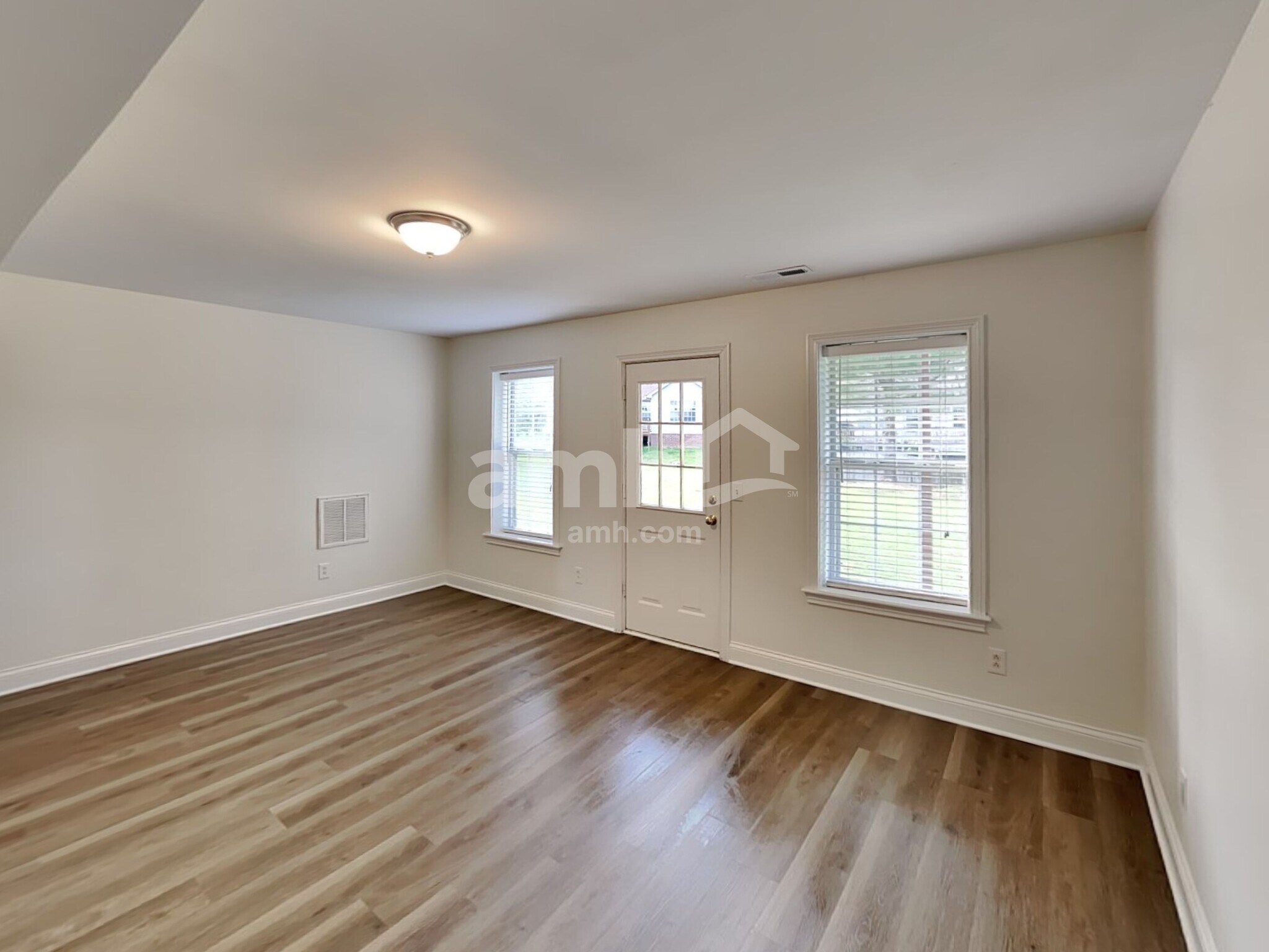 Building Photo - 2020 Prescott Way
