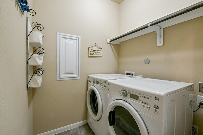 Building Photo - 14819 Vesper Lake Ct