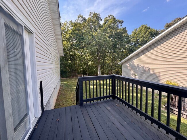 Building Photo - 22585 Hollow Oak Ln