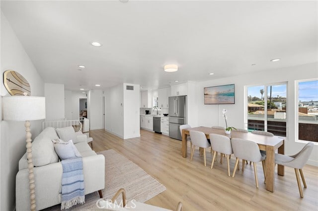 Building Photo - 1045 Gaviota Dr Unit B