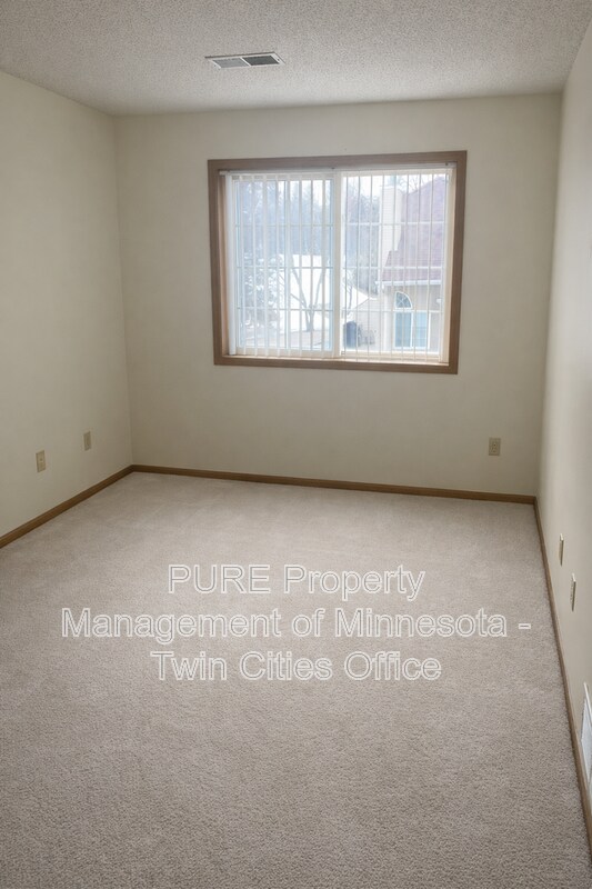 Building Photo - 1117 Pecks Woods Dr