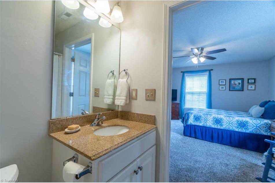 Building Photo - 4320 Cedarcroft Ct