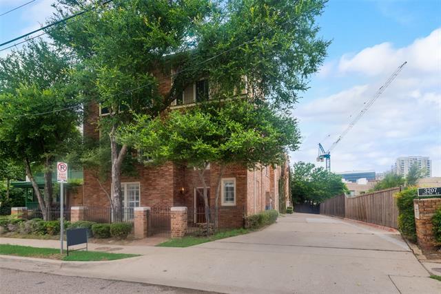 Building Photo - 3207 Cole Ave