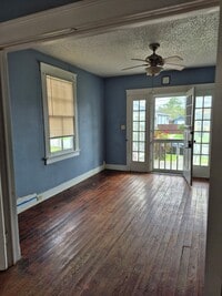 Building Photo - 2737 Wisteria St
