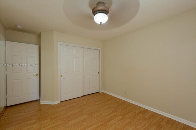 Building Photo - 18520 SW 39th Ct