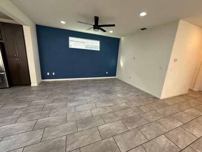 Building Photo - Beautiful 4 Bedroom, 3 Bath Mountain House Home