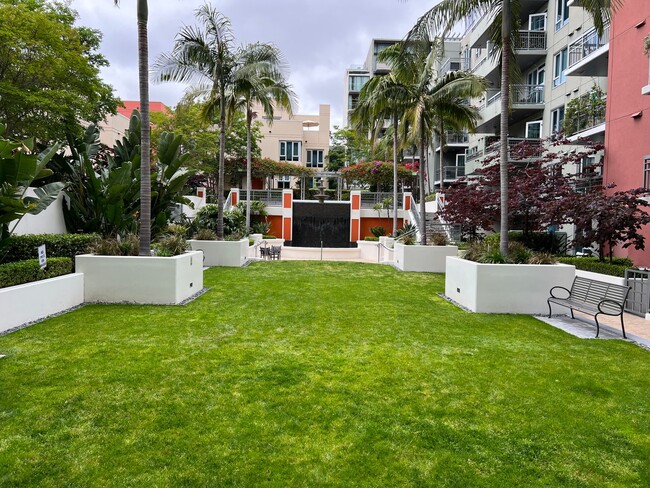 Building Photo - Little Italy LOCATION! Luxury 18th Floor W...