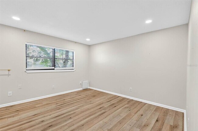 Building Photo - 5107 Lanai Way