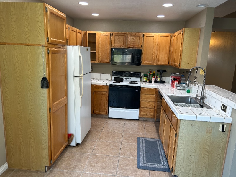 Building Photo - 9110 Sonoma Way