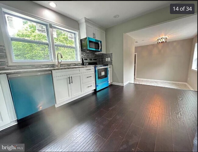 Building Photo - 1160 Sterling Rd