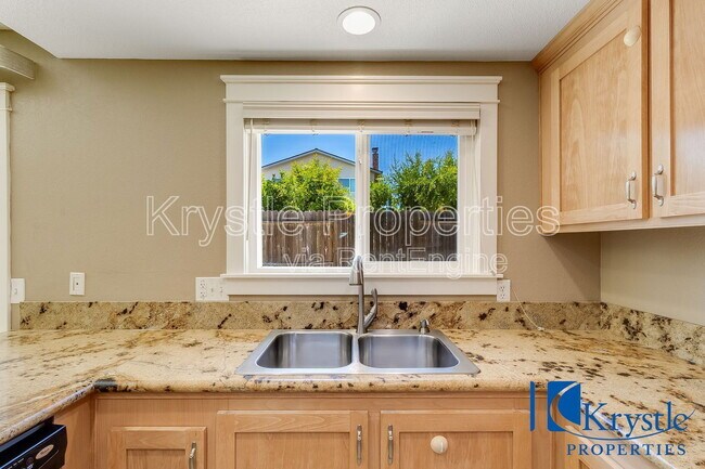 Building Photo - 225 Millbrook Way
