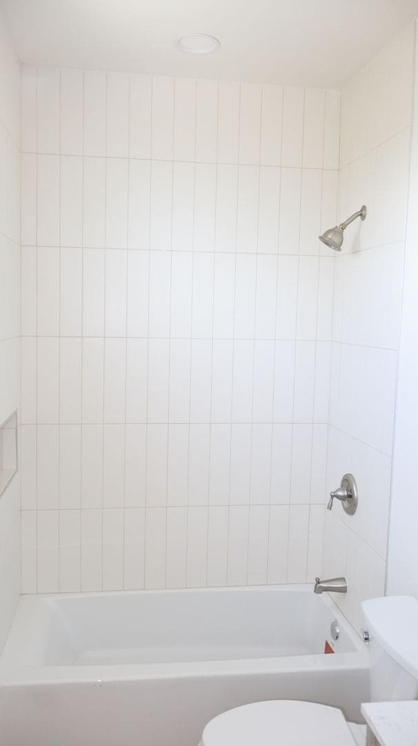 Building Photo - 3 bedrooms 2 baths Duplex- ADU style.