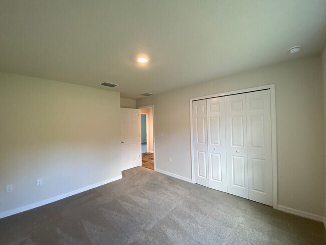 Building Photo - 15394 SW 34th Court Rd