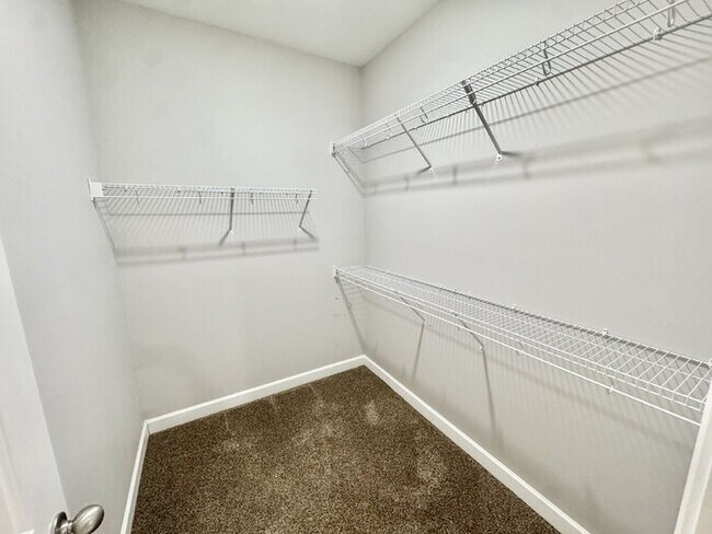 Building Photo - 11 Katie Ln