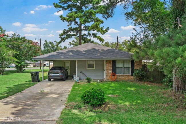 Building Photo - Check out this 3 bed 1 in Haughton