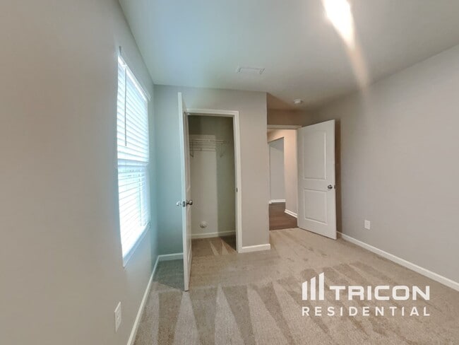 Building Photo - 1037 Bitting Hall Cir