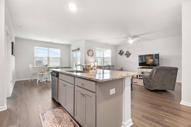 Building Photo - 428 Bearskin Ct