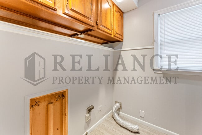 Building Photo - 1719 S Woodlawn St