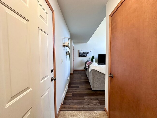 Building Photo - 1170-1172-1172 S Atrium Ct