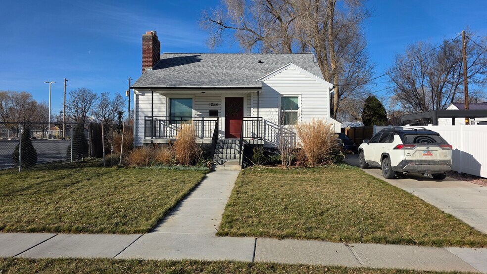 Building Photo - 1058 S Roberta St