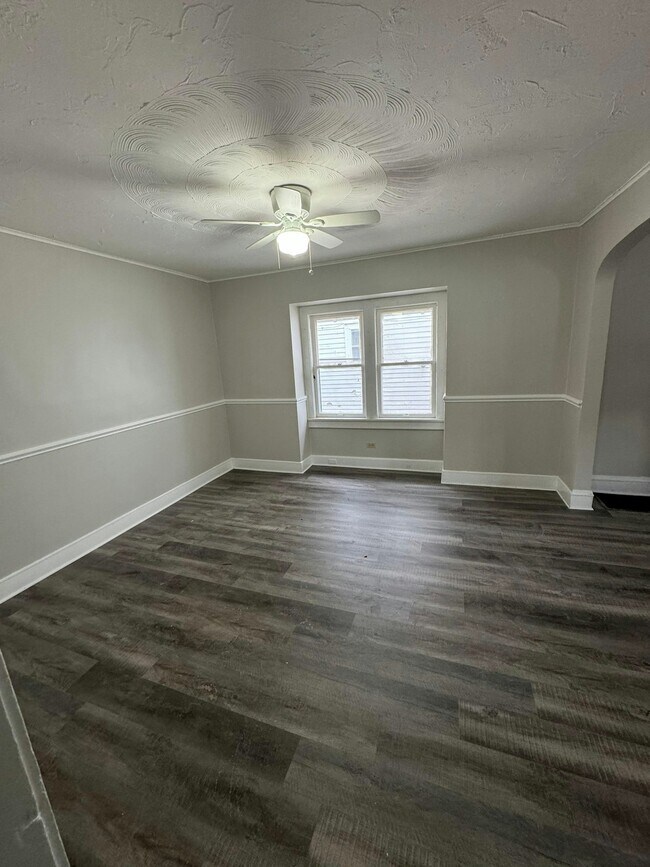 Building Photo - 623 Storer Ave